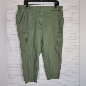 LOFT OLIVE KHAKI GREEN CARGO CAPRIS, SZ 12